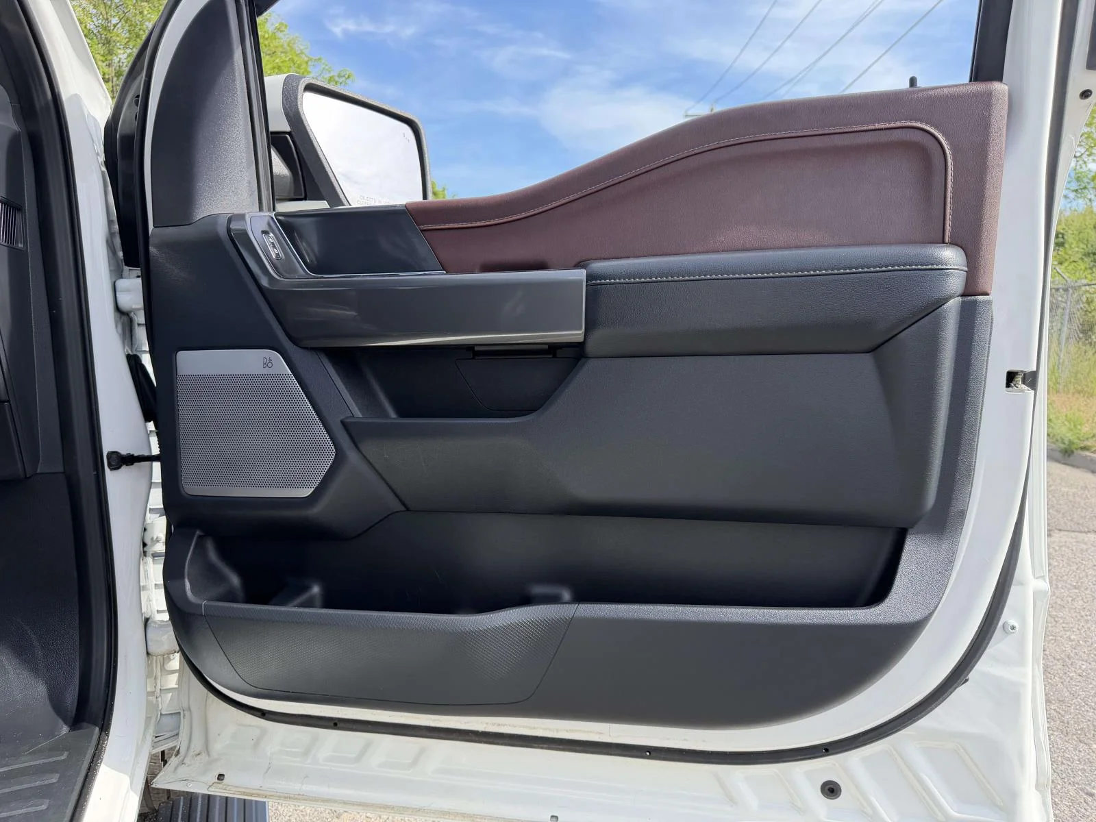 Used 2023 White Ford Lariat image 11