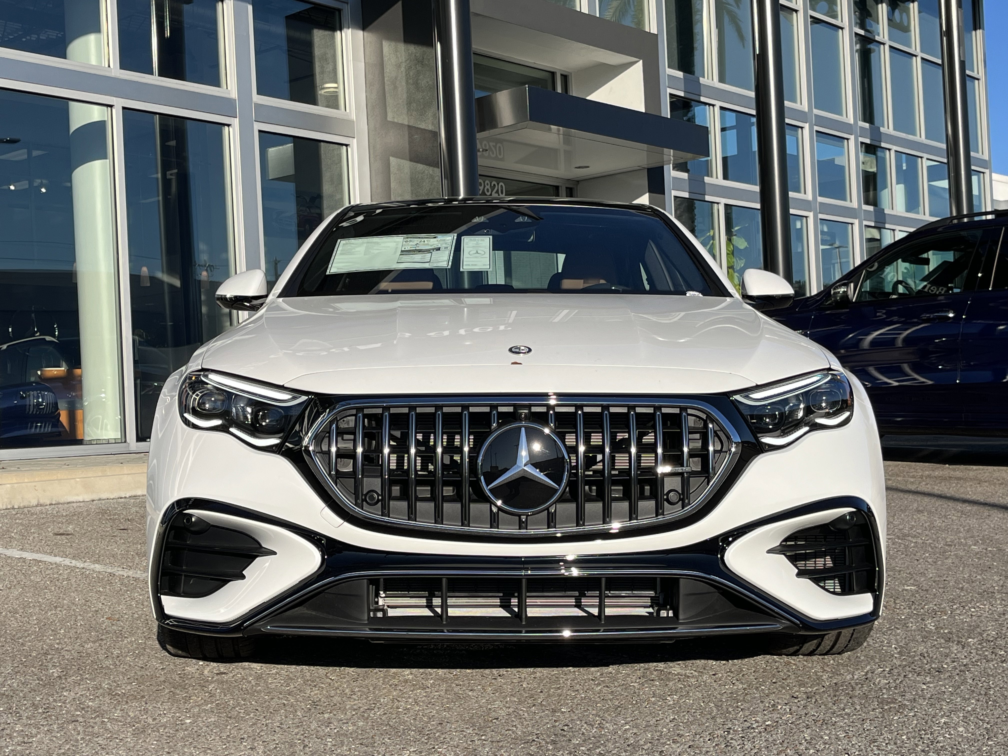 New 2026 MANUFAKTUR Moonlight White Metallic Mercedes-Benz AMG® E 53 E image 9