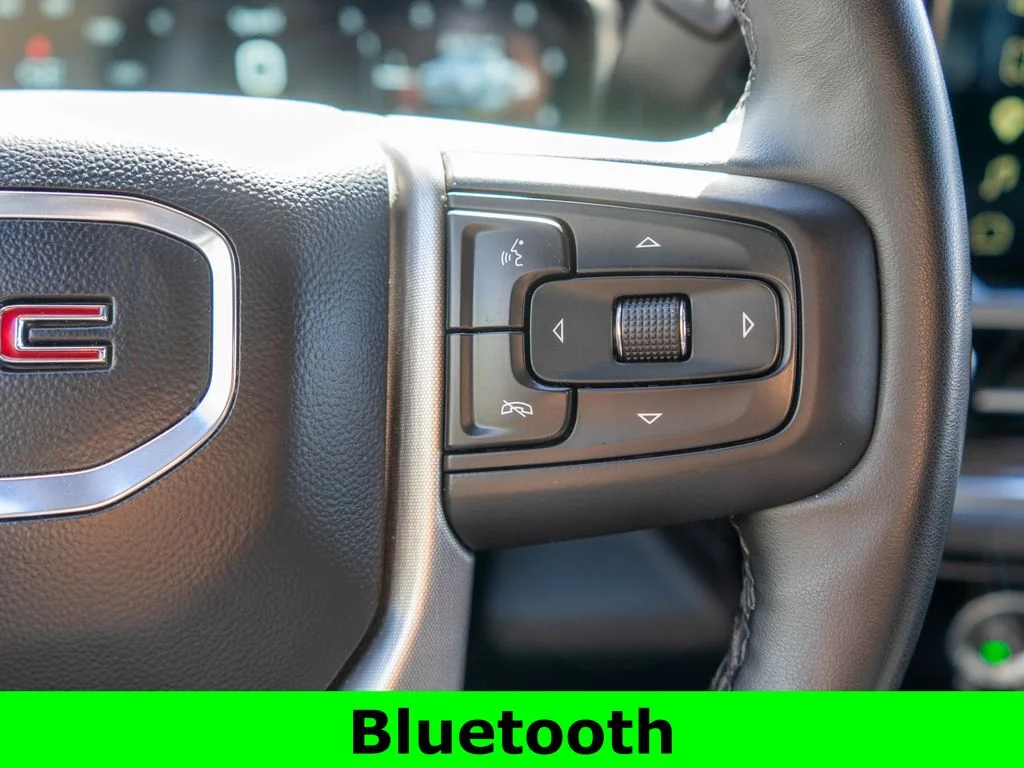 Used 2023 White GMC Elevation image 18