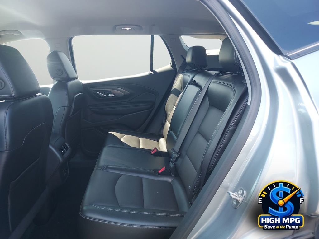 Used 2024 Silver GMC SLT image 31