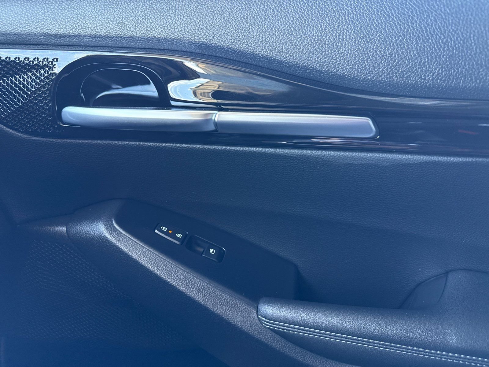 New 2026 Snow White Pearl Kia S image 19