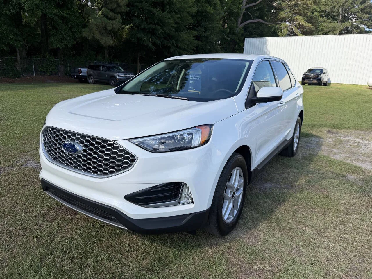 Used 2024 White Ford SEL AWD 4dr SUV image 1
