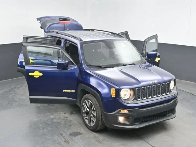 Used 2017 Blue Jeep Latitude image 47