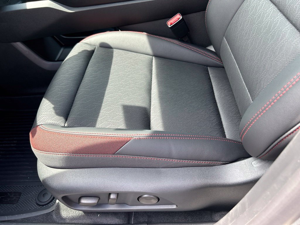 2027 Chevrolet Equinox RS - Photo 22