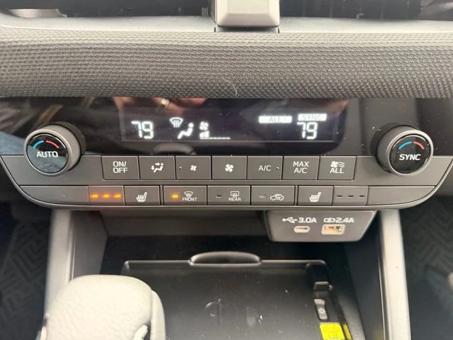 New 2026 SAPPHIRE BLUE PEARL Subaru Premium image 36