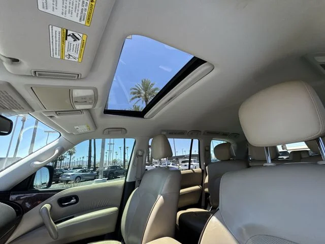 Used 2018 Brown Nissan SL image 19