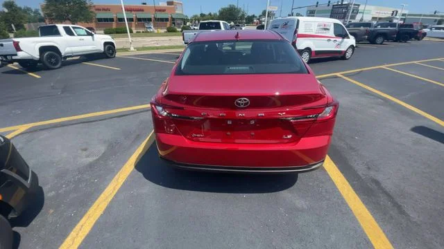 2025 Toyota Camry LE - Photo 9