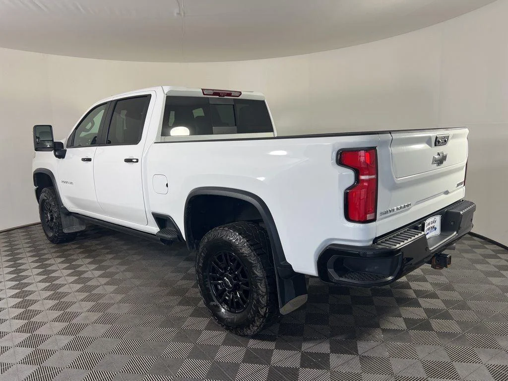 Used 2025 Summit White Chevrolet ZR2 image 32