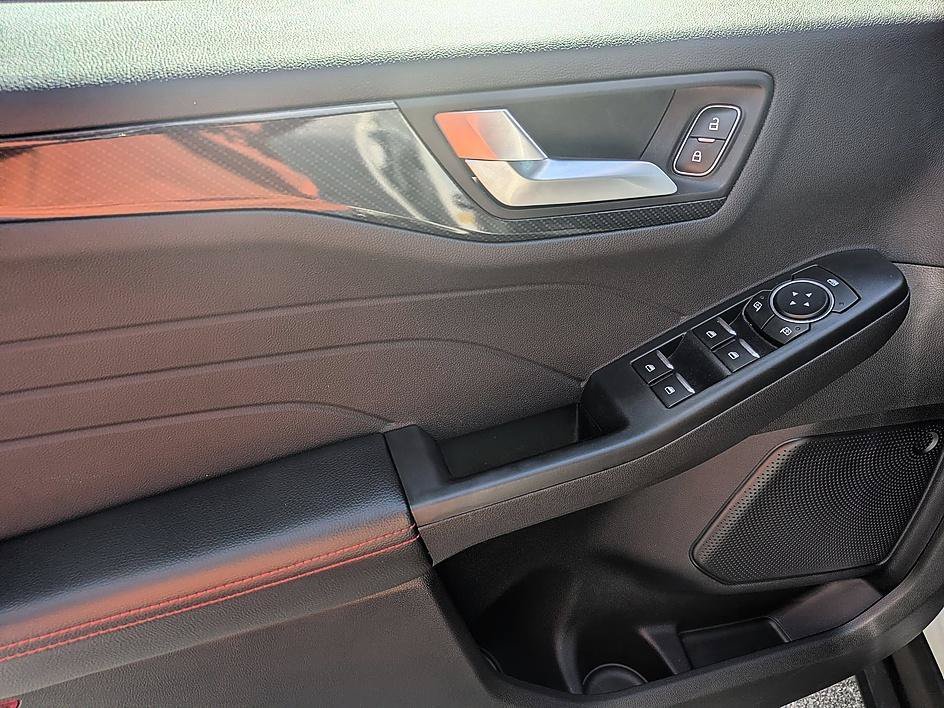 Used 2024 White Metallic Ford ST-Line image 13