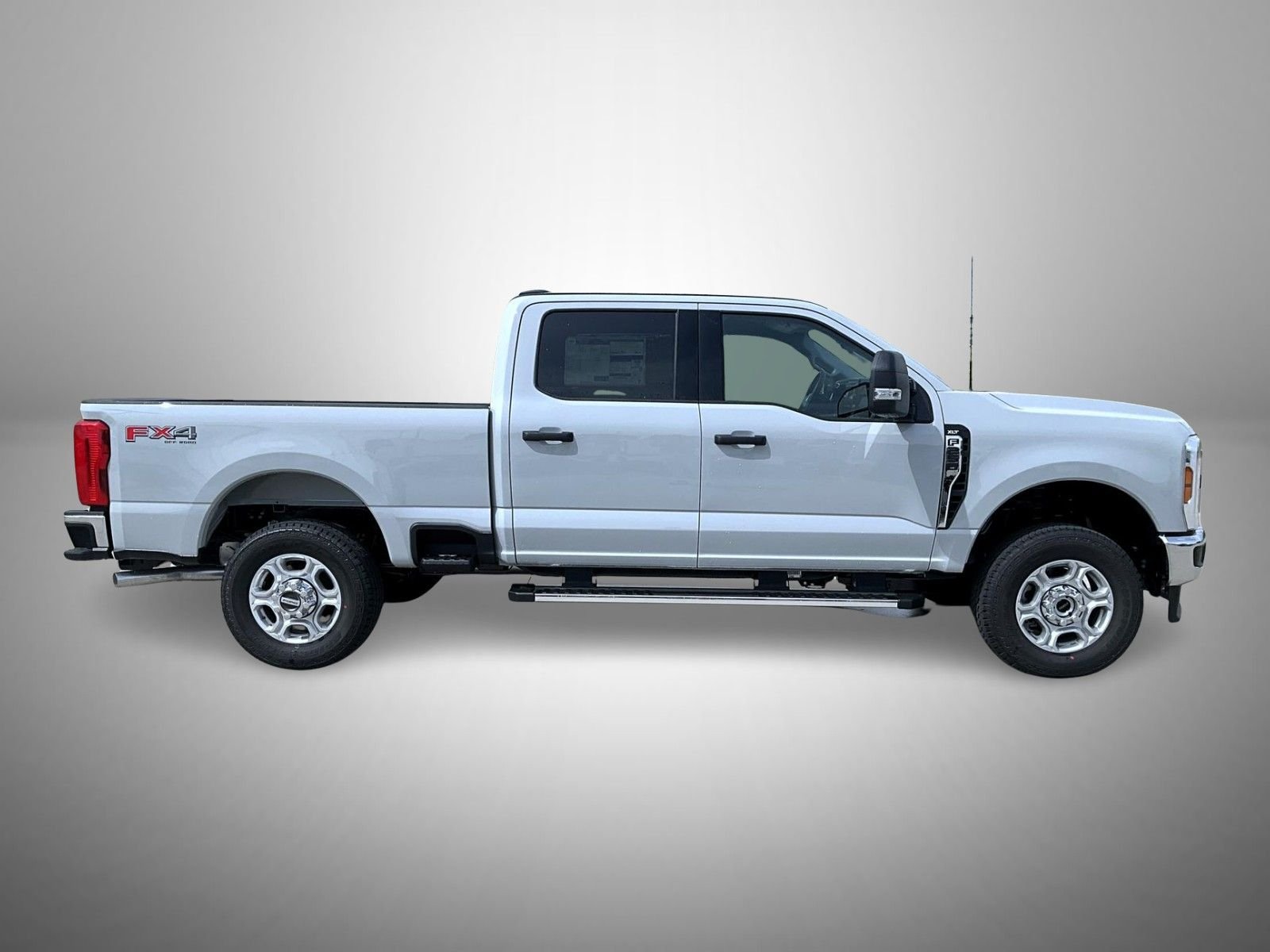 New 2026 Avalanche Ford XLT image 4