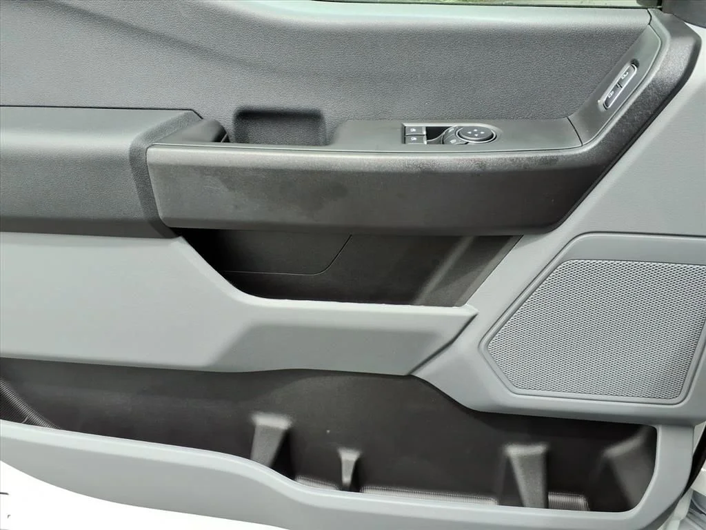 New 2026 Oxford White Ford F-350® XL image 16