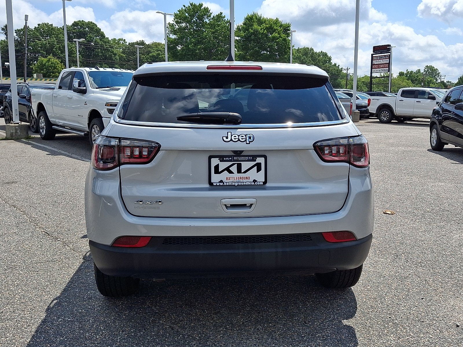 Used 2024 Silver Zynith Metallic Clearcoat Jeep Sport image 5