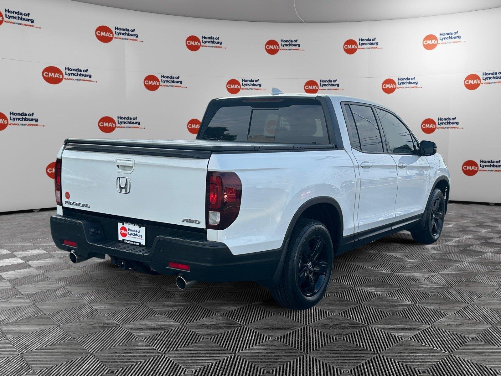 Used 2023 Platinum White Pearl Honda Black Edition image 5