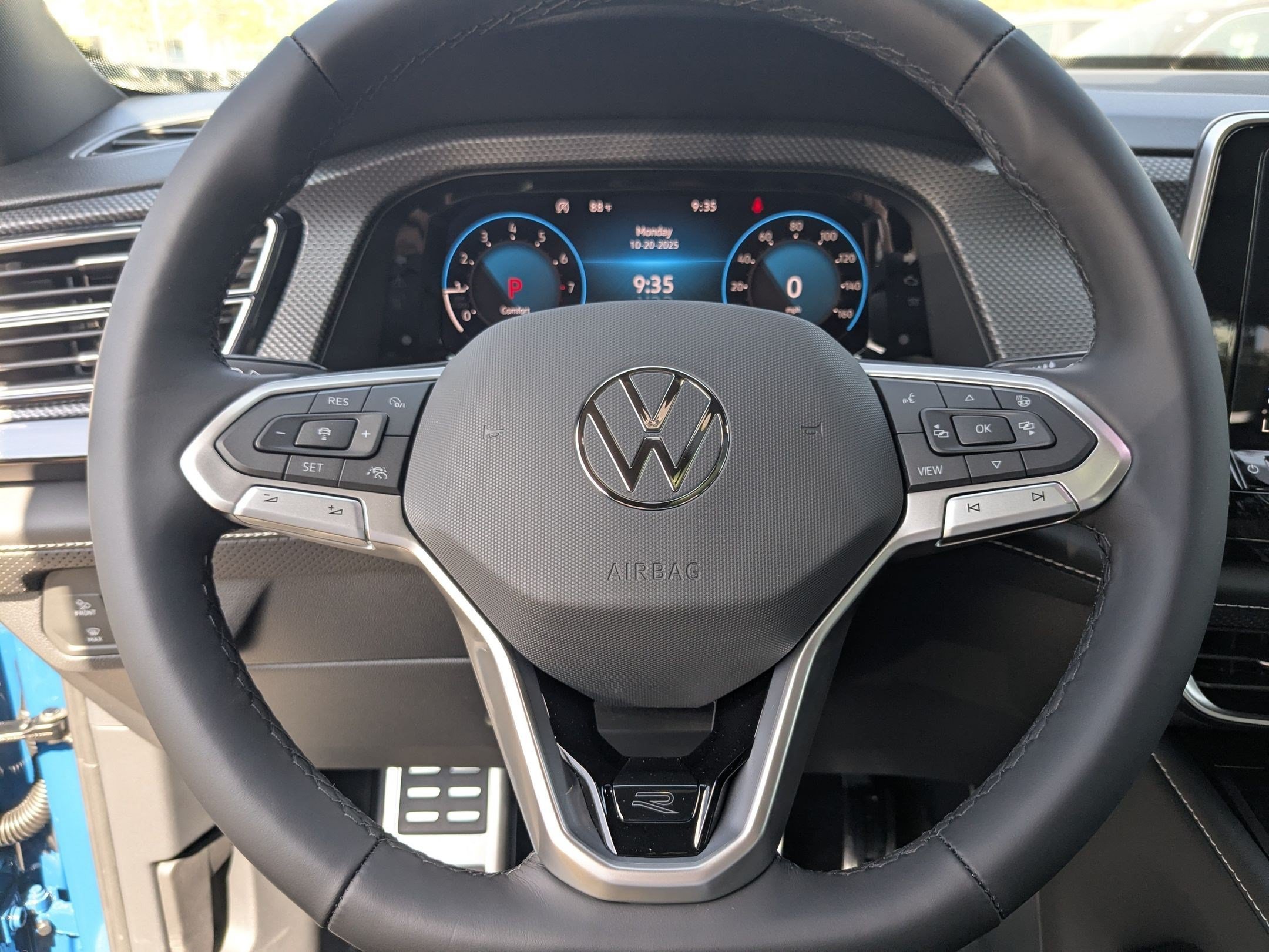2026 Volkswagen Atlas Cross Sport SEL Premium R-LINE - Photo 9