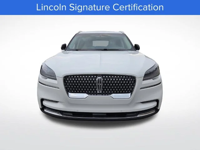 Used 2024 White Lincoln Reserve image 2