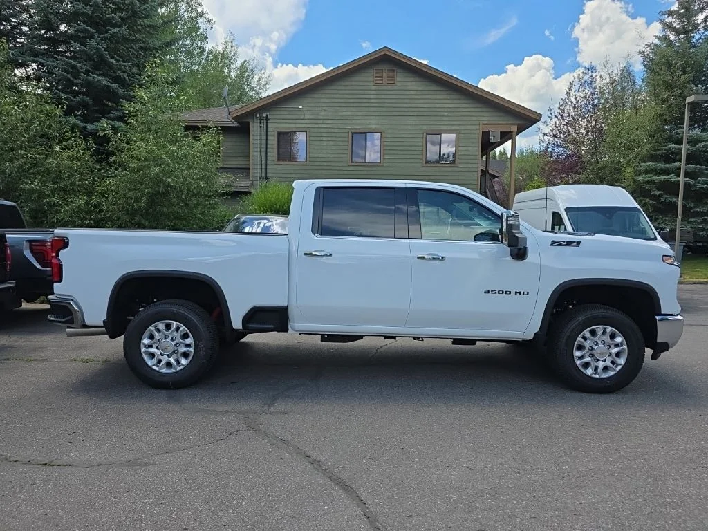 2026 Chevrolet Silverado 3500 HD LTZ - Photo 4