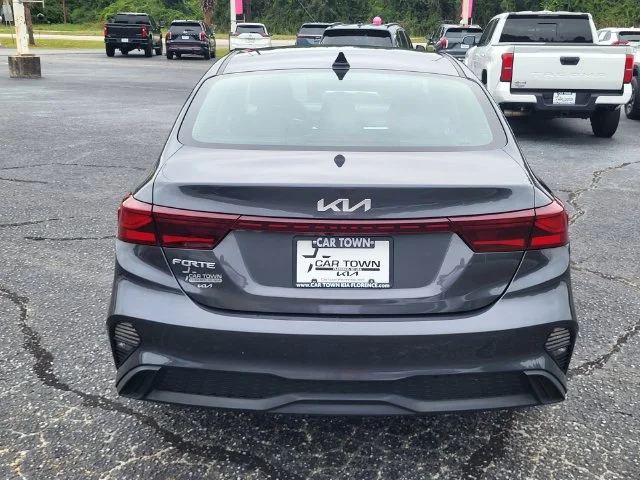 Used 2024 Gray Kia LXS image 3