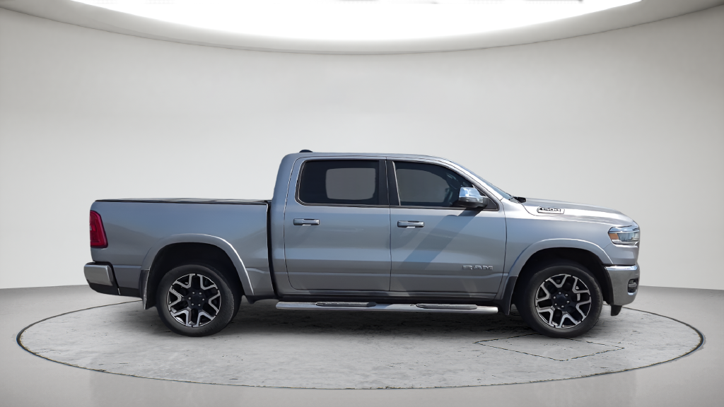 Used 2025 Silver Ram Laramie image 8