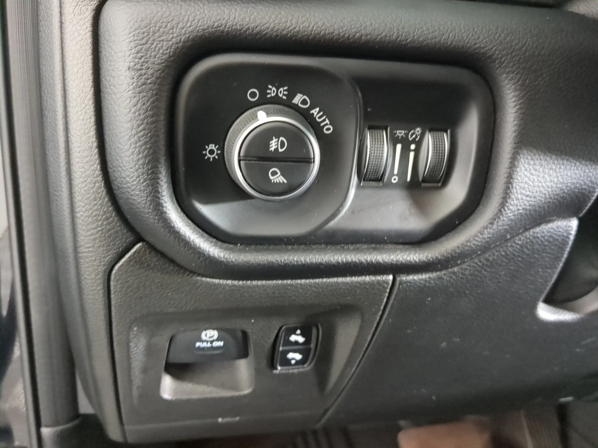 Used 2019 Black Ram Big Horn/Lone Star image 27