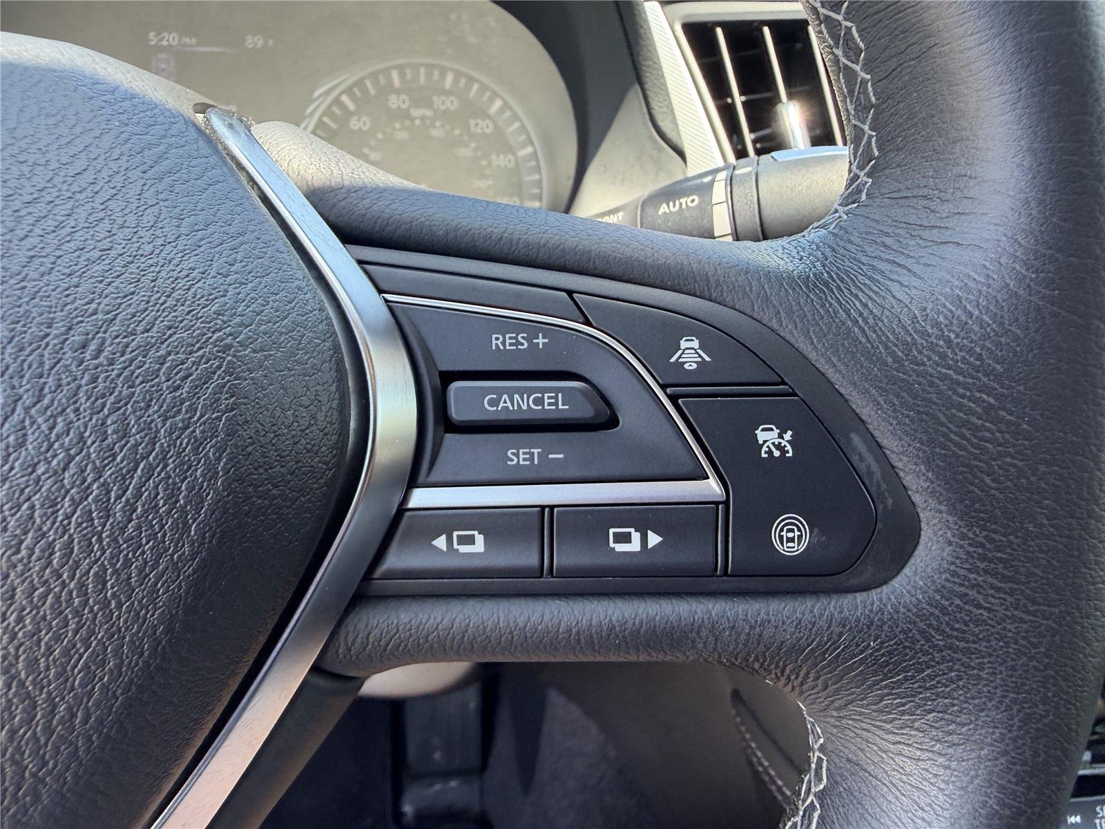 Used 2023 Grand Blue INFINITI LUXE image 13