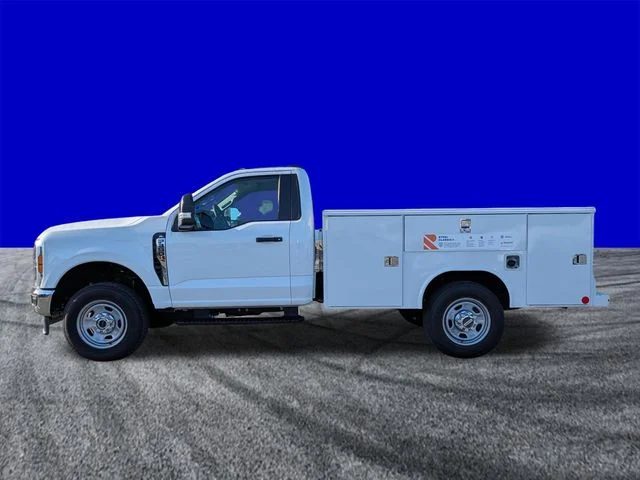 2026 Ford F-350 Super Duty Chassis Cab XL - Photo 7