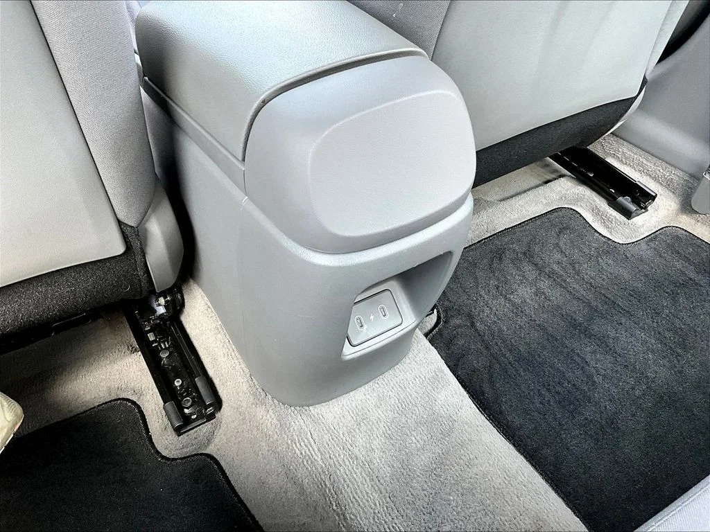 Certified Used 2024 Gray Hyundai SEL image 10
