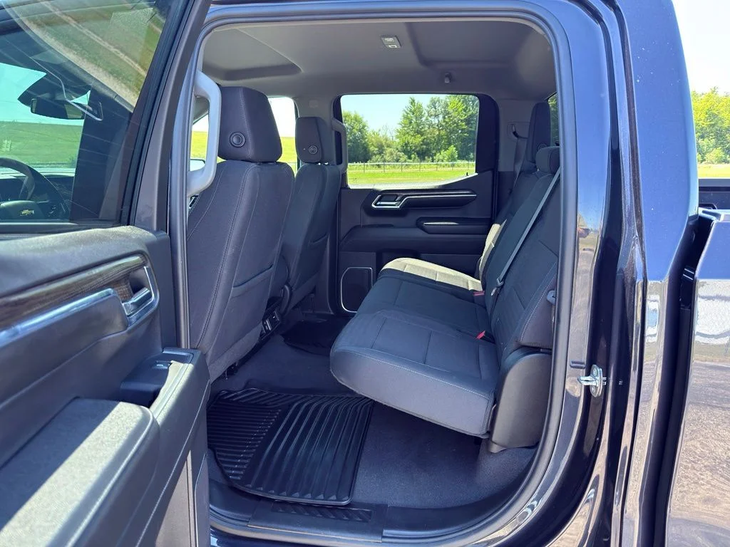 Used 2023 Gray Chevrolet LT image 20