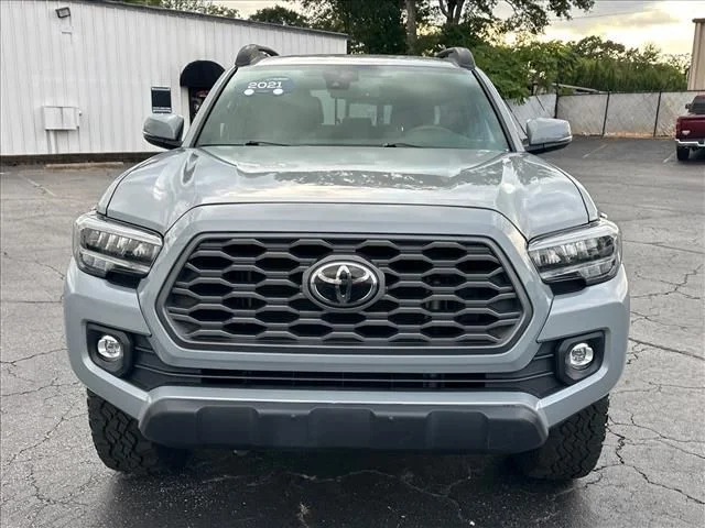 Used 2021  Toyota TRD Off-Road image 4