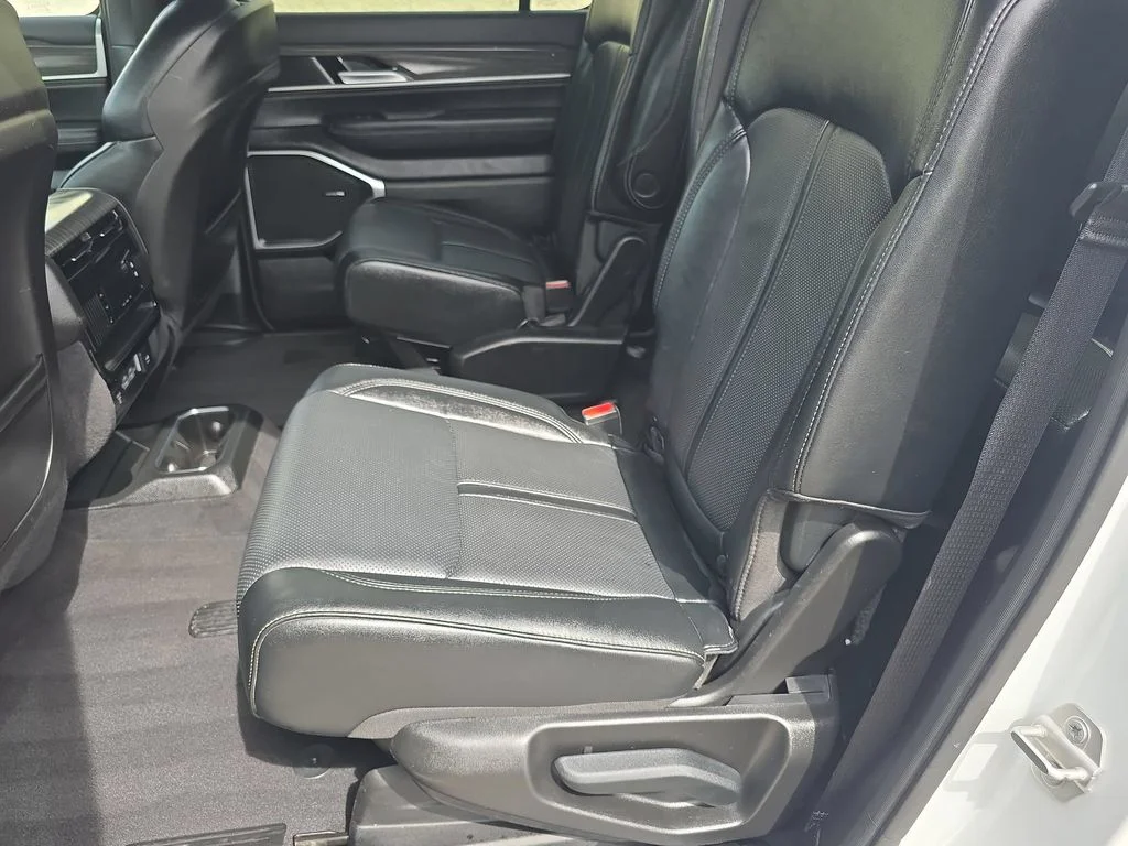 Used 2024 White Jeep Series II image 24