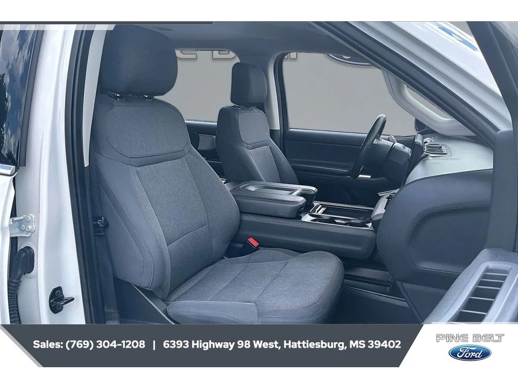 Used 2025 WHITE Ford Active image 6