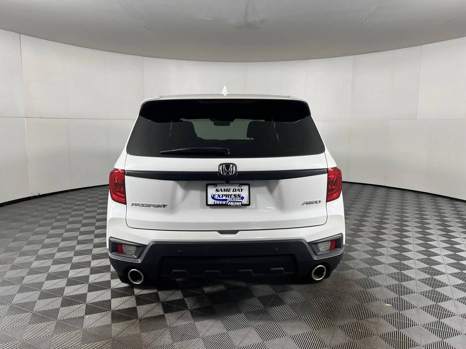 Used 2023 Platinum White Pearl Honda EX-L image 7
