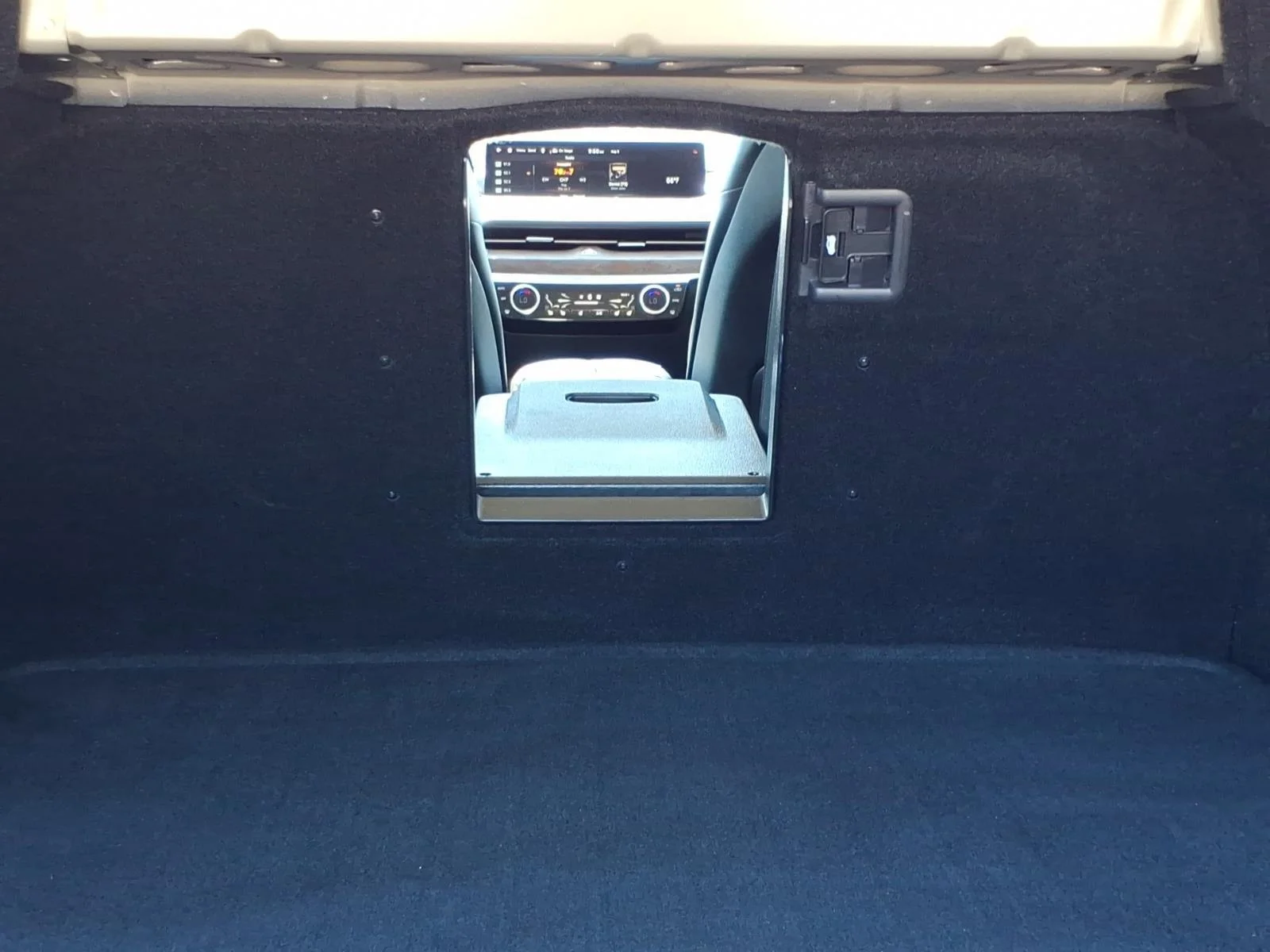 Used 2021 Himalayan Gray Genesis 3.5T image 27