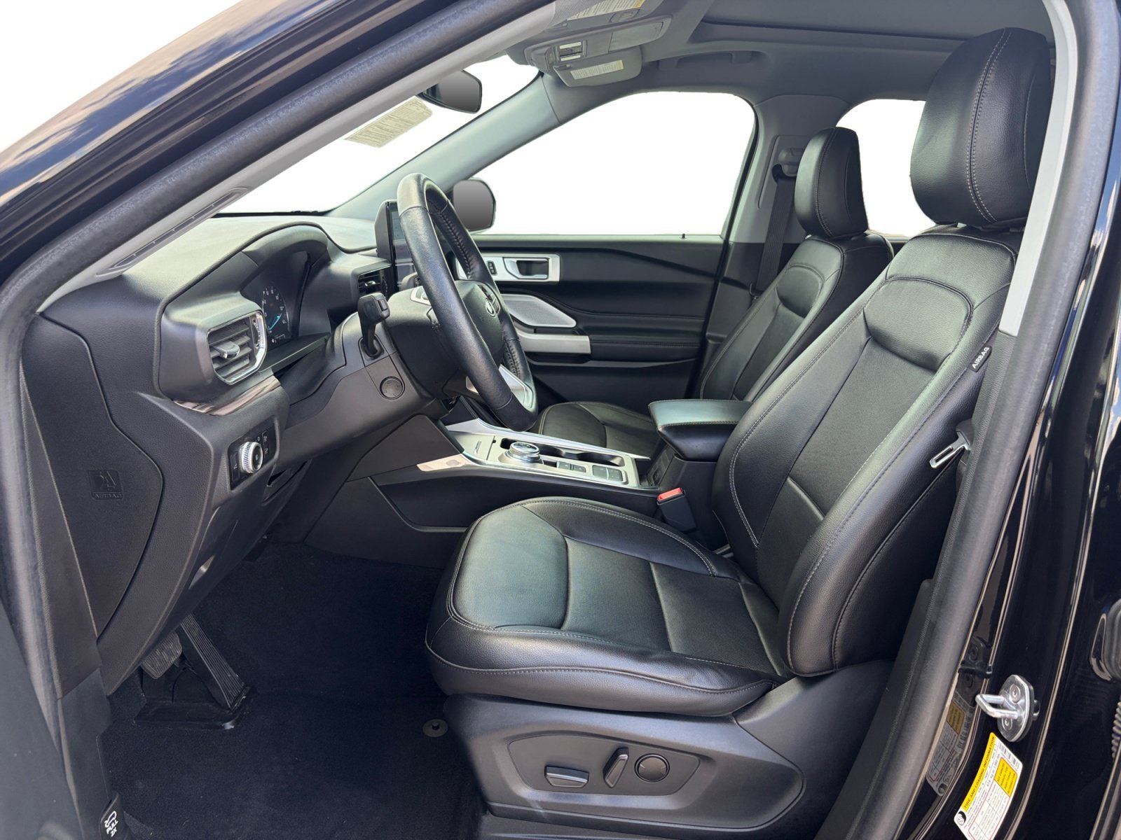 Used 2023 Agate Black Metallic Ford Limited image 11
