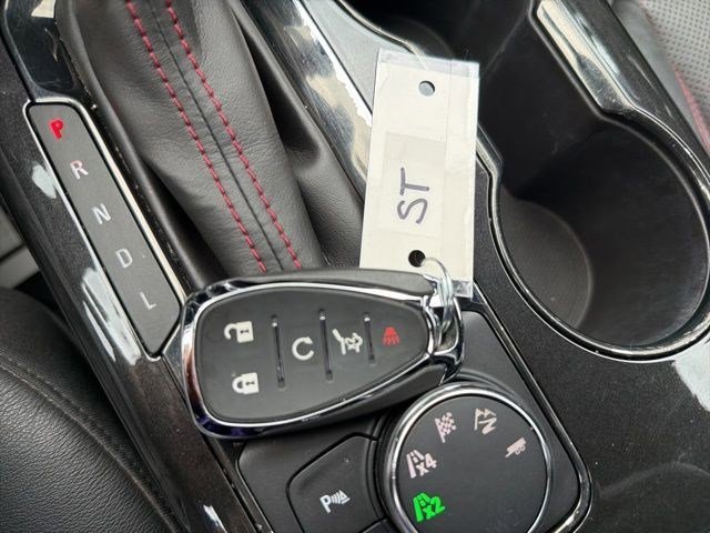 Used 2019 Black Chevrolet RS image 34