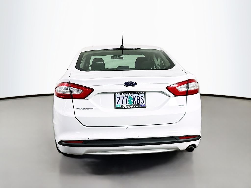 Used 2016 Oxford White Ford SE image 7