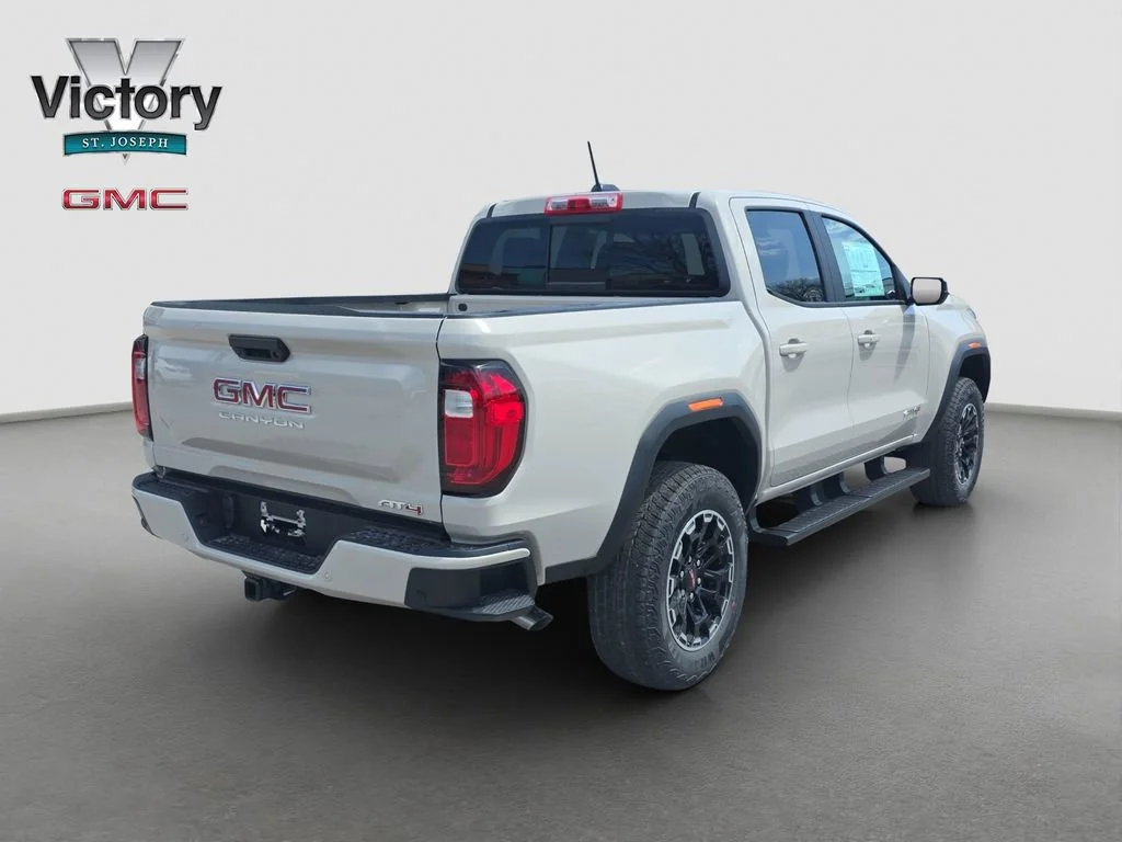 2026 GMC Canyon AT4 - Photo 17
