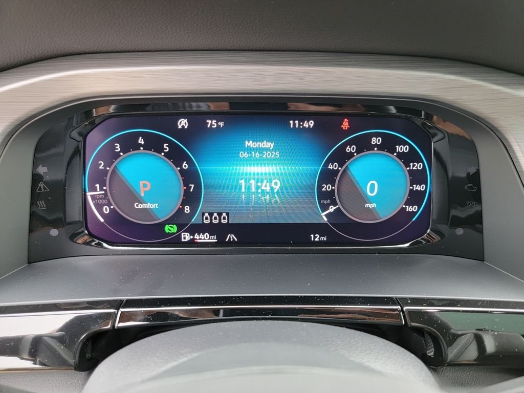 2025 Volkswagen Atlas Cross Sport SE w/Tech - Photo 33