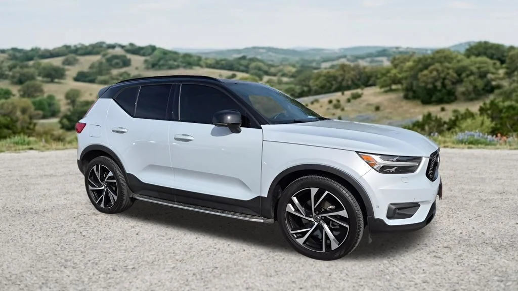 2022 Volvo XC40
