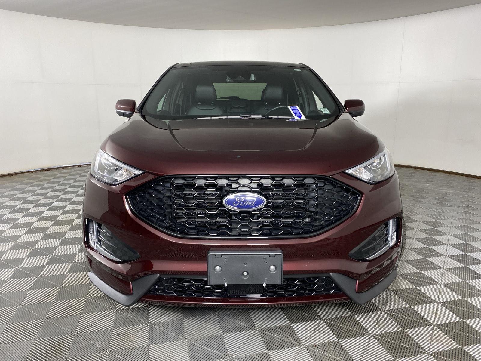 Used 2023 Burgundy Velvet Metallic Tinted Clearcoat Ford ST-Line image 2
