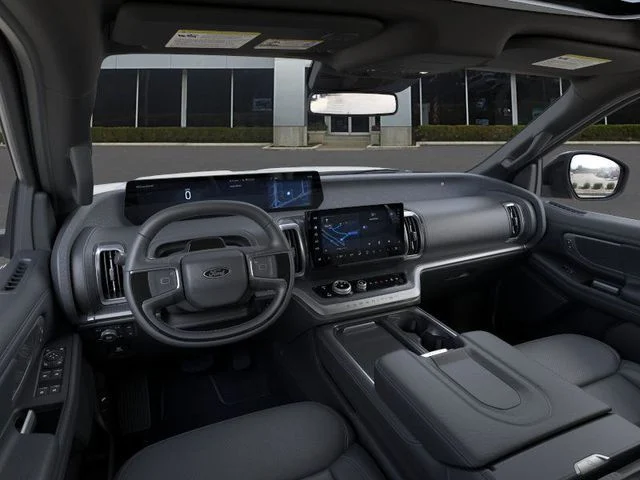 New 2025 Star White Metallic Tri-Coat Ford Platinum® image 9