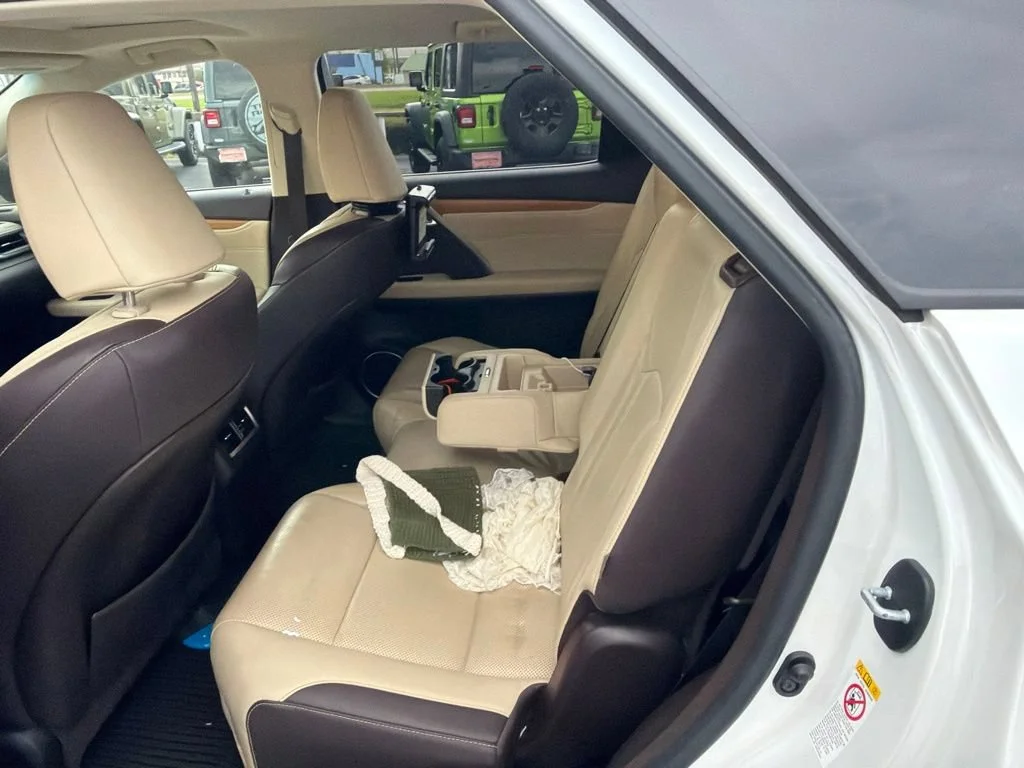 Used 2018 White Pearl Lexus 350L image 6