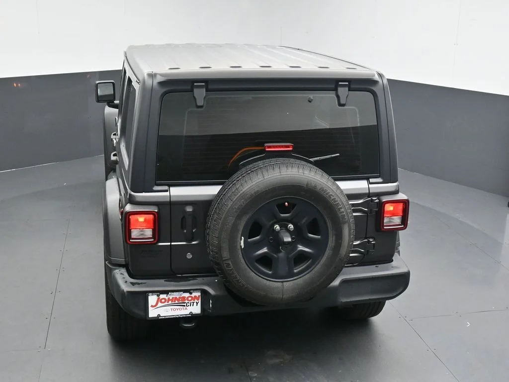 Used 2021 Gray Jeep Unlimited Sport image 26