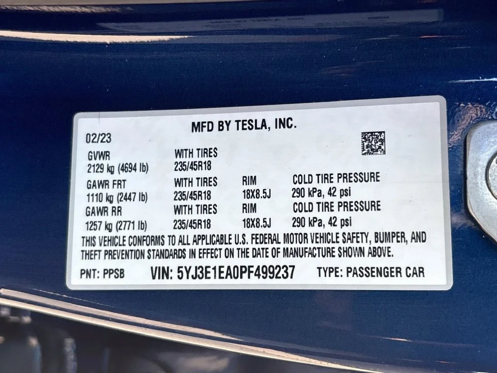 Used 2023 Deep Blue Metallic Tesla Base image 28