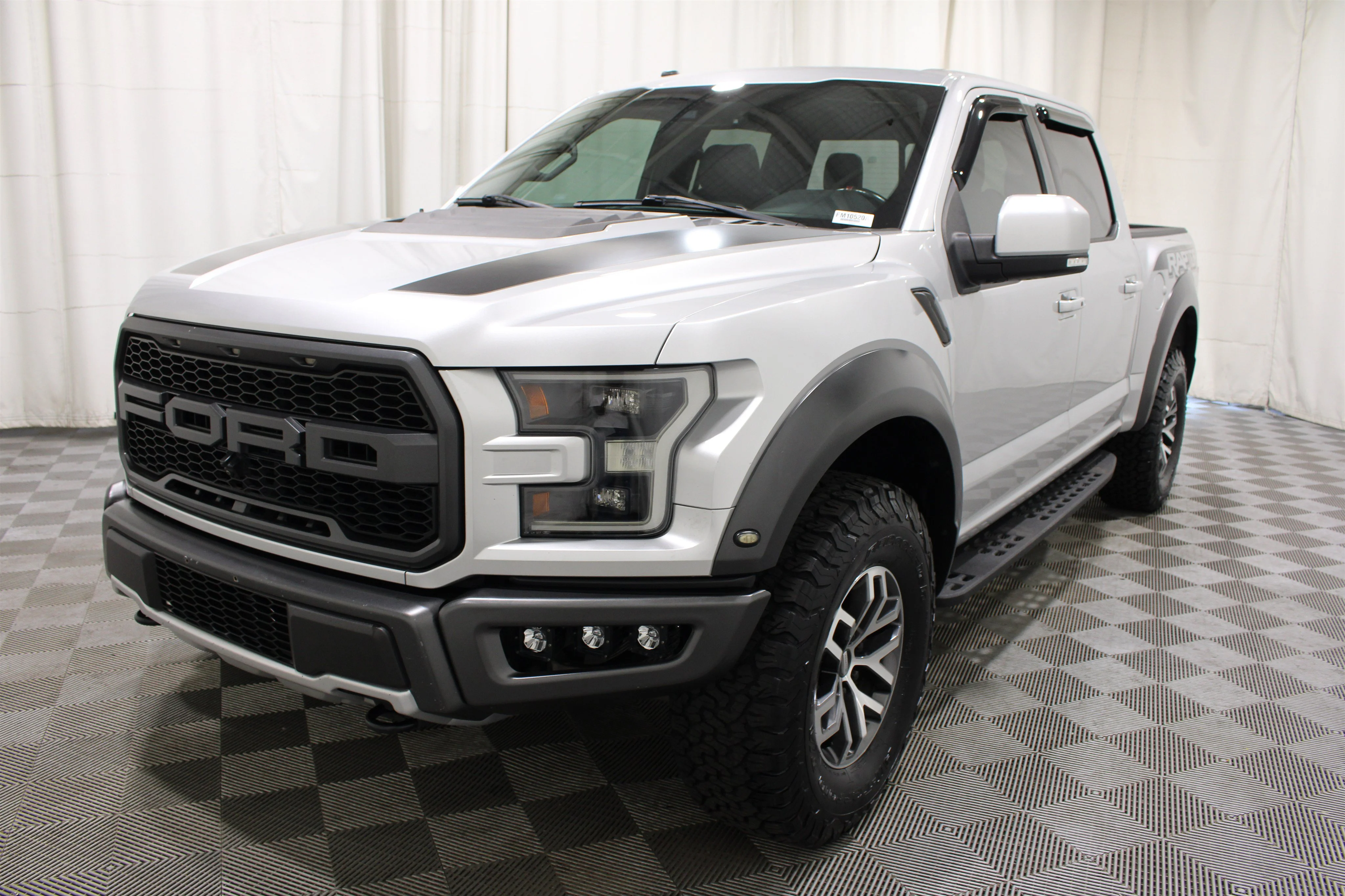 2017 Ford F-150 Raptor - Photo 35