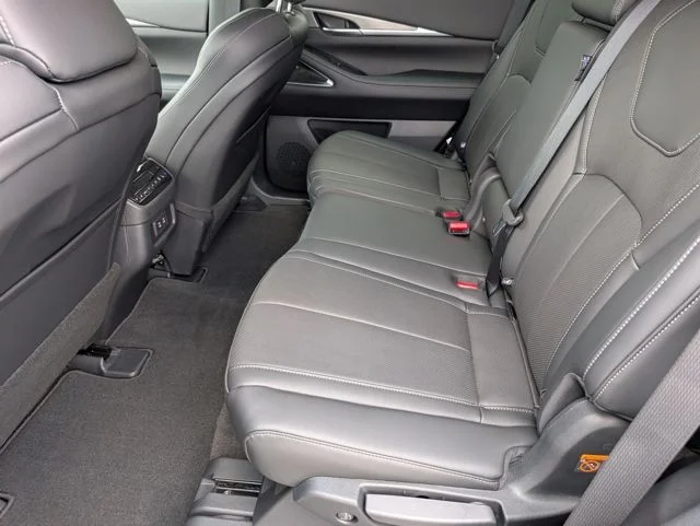 New 2027 GRAPHITE SHADOW INFINITI LUXE image 23