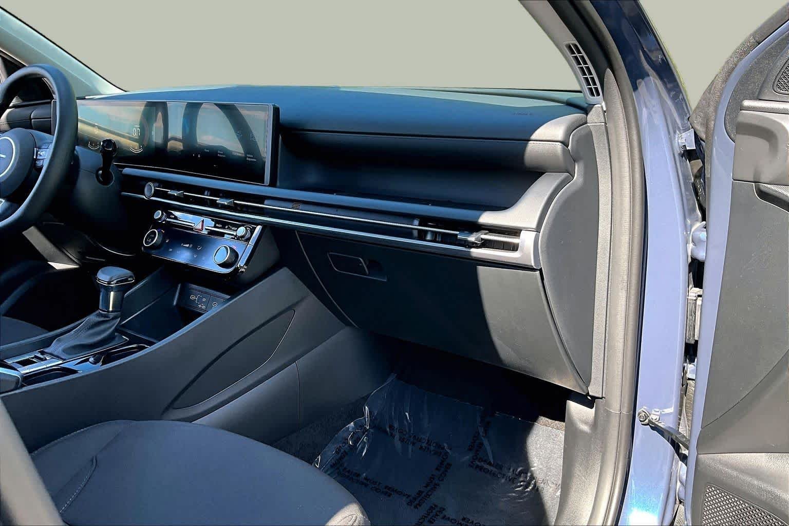 Used 2026 Atlantis Blue Hyundai SEL image 19