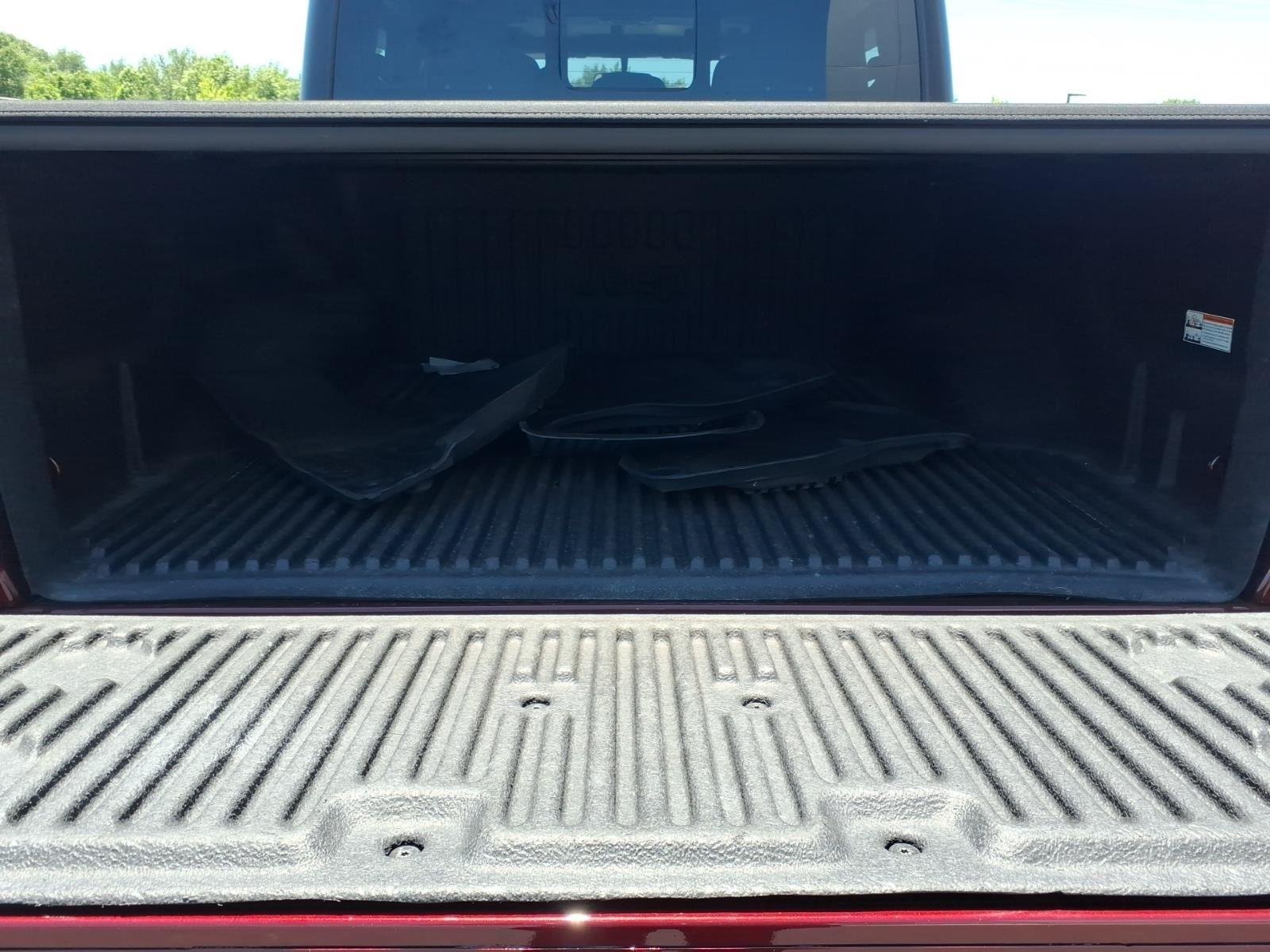 Used 2022 Snazzberry Pearlcoat Jeep Sport image 30