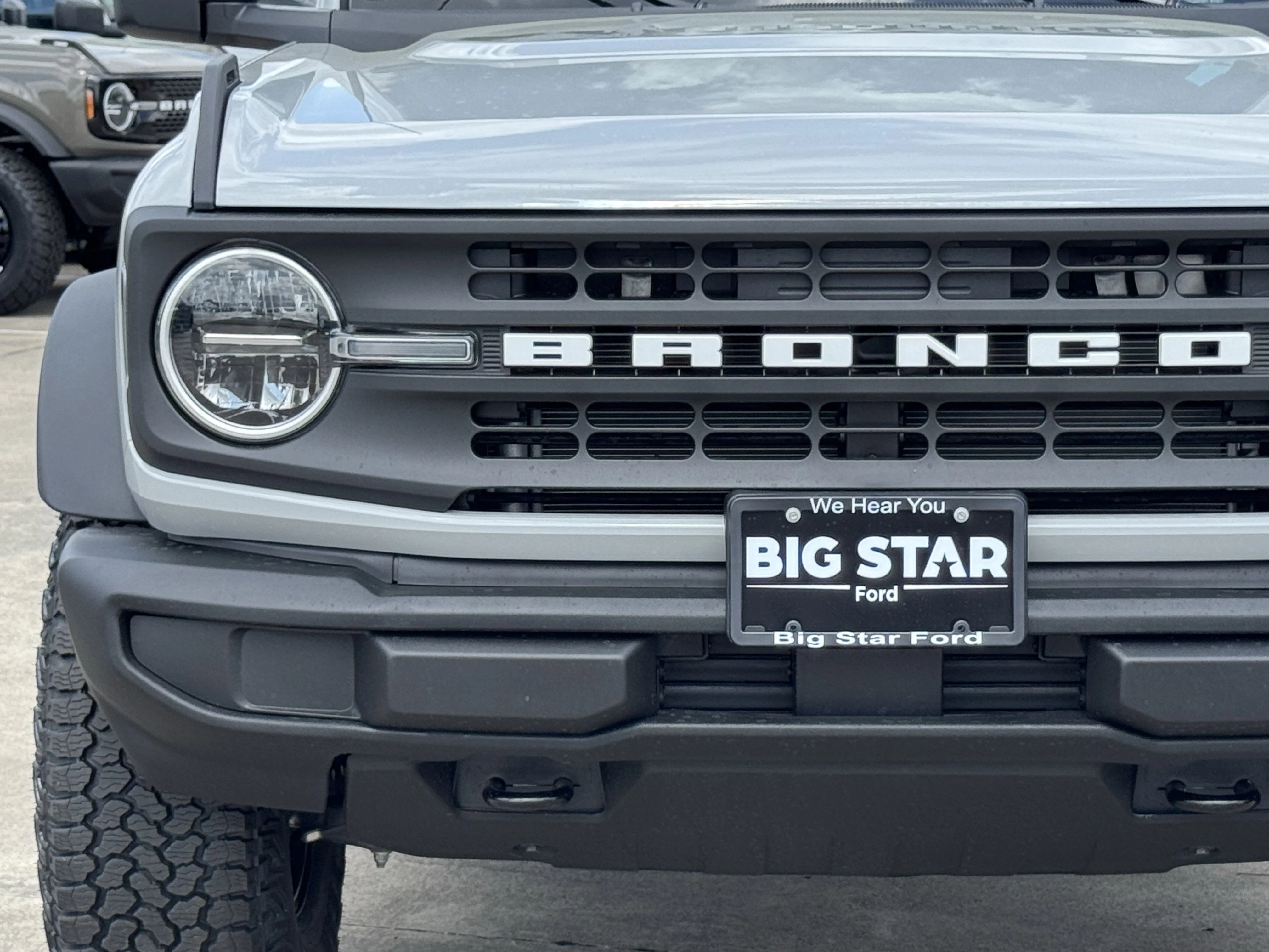 New 2026 Avalanche Gray Ford Base image 5