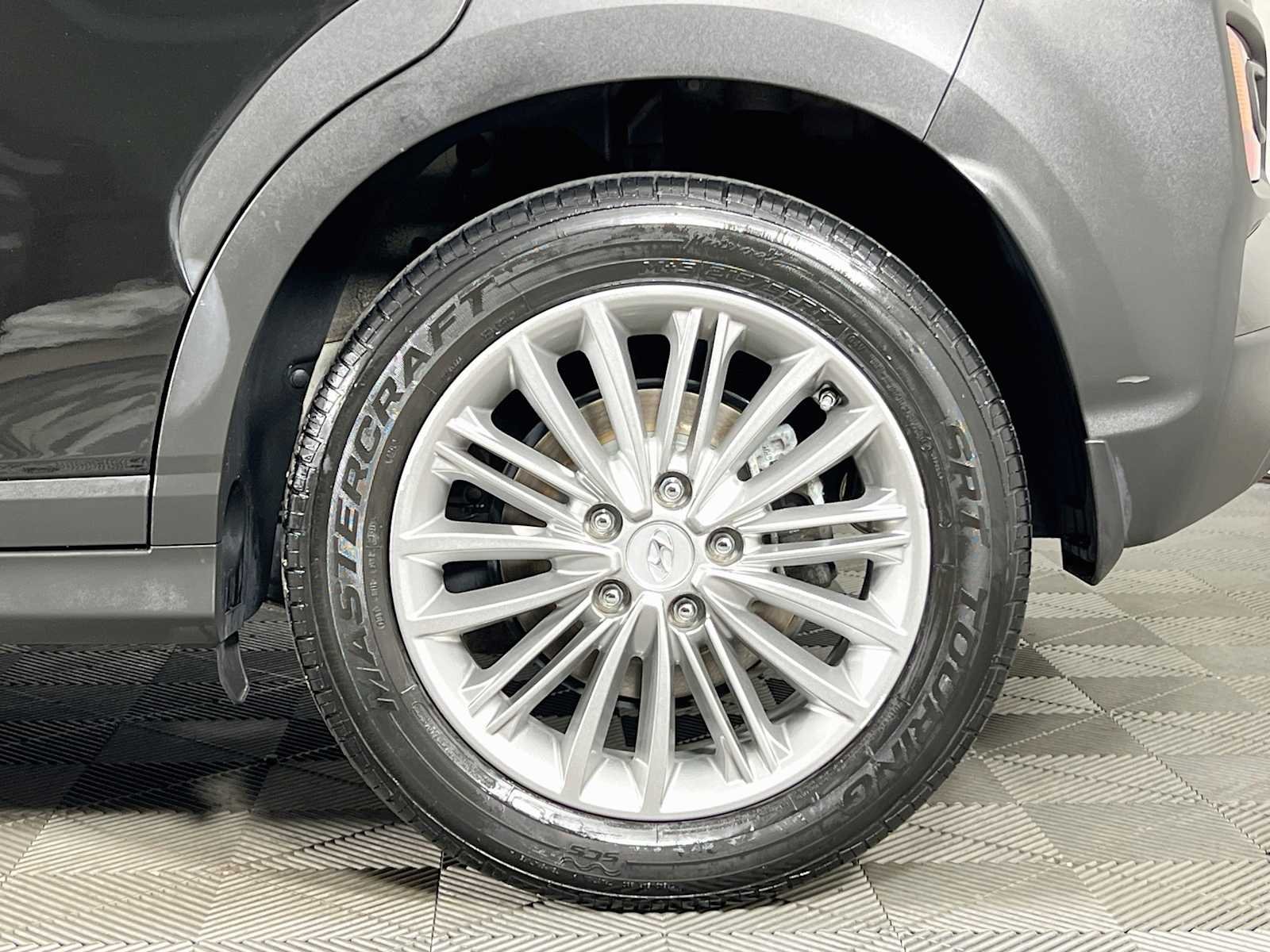 Used 2019 Ultra Black Pearl Hyundai SEL image 31