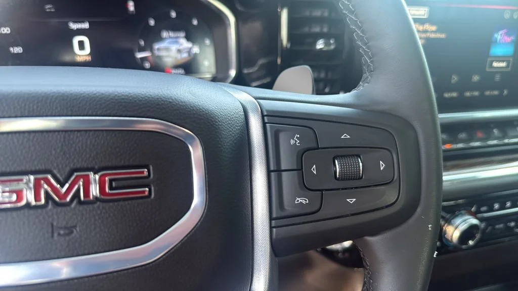 Used 2024 Summit White GMC Elevation image 22